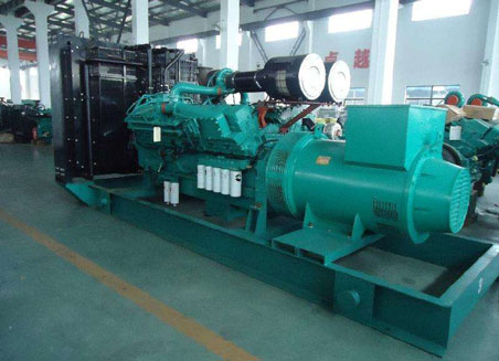 华南热作学院800kw康明斯柴油发电机组图片 华南热作学院800kw康明斯柴油发电机组图片